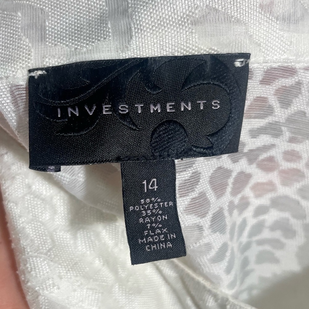 Investments Sheer White Button Down Blouse Reptile Design Size 14 - Picture 5 of 6
